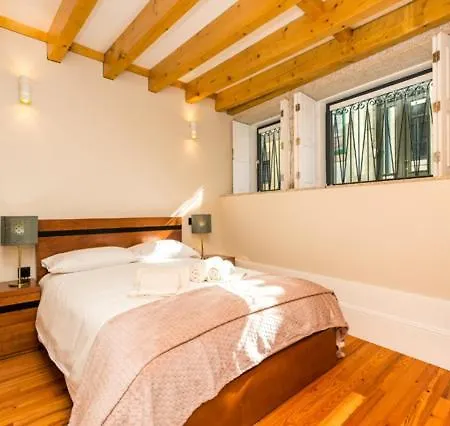 Tmh Oliveirinhas Apartment